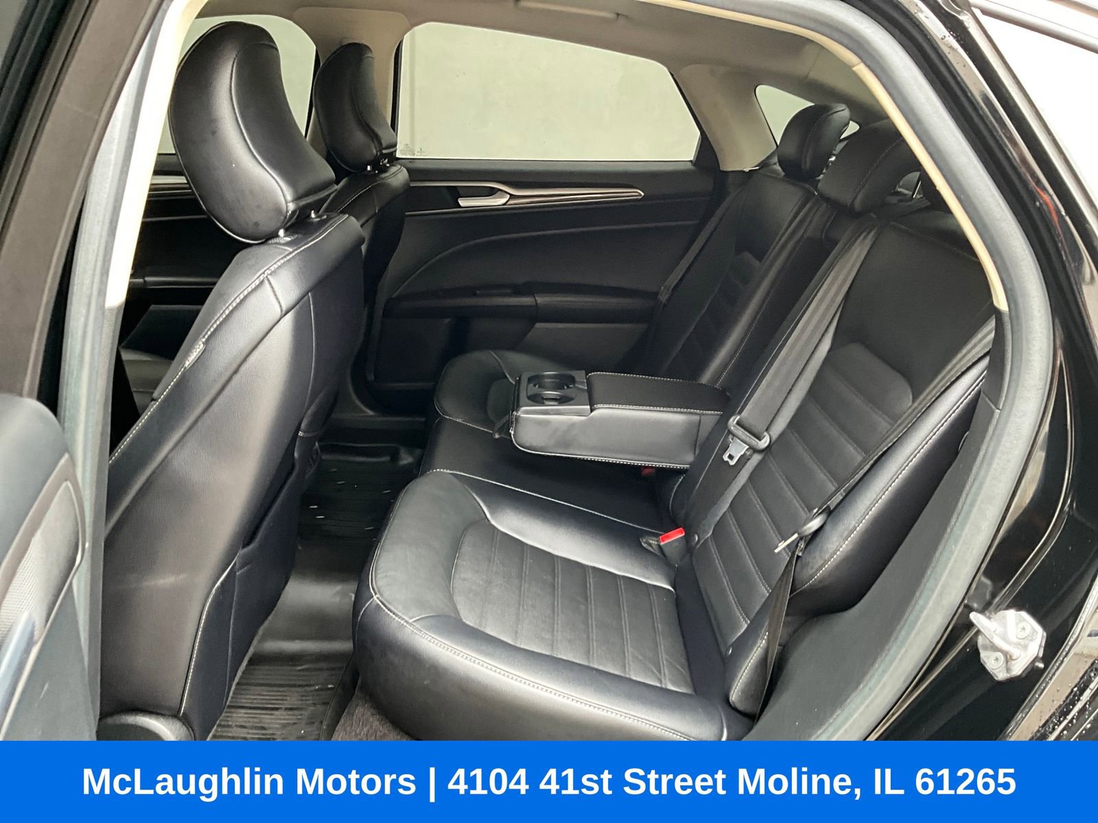 Used 2017 Ford Fusion SE w/ Fusion SE Technology Package AWD/4WD image 10