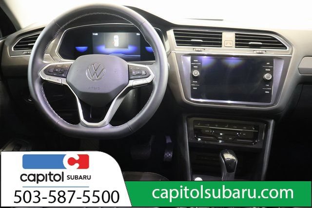 Used 2022 Volkswagen Tiguan SE AWD/4WD image 16