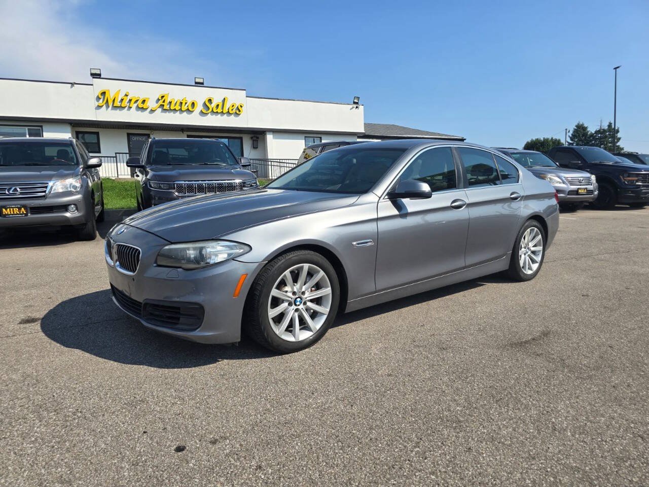 Used 2014 BMW 535d Sedan RWD image 1