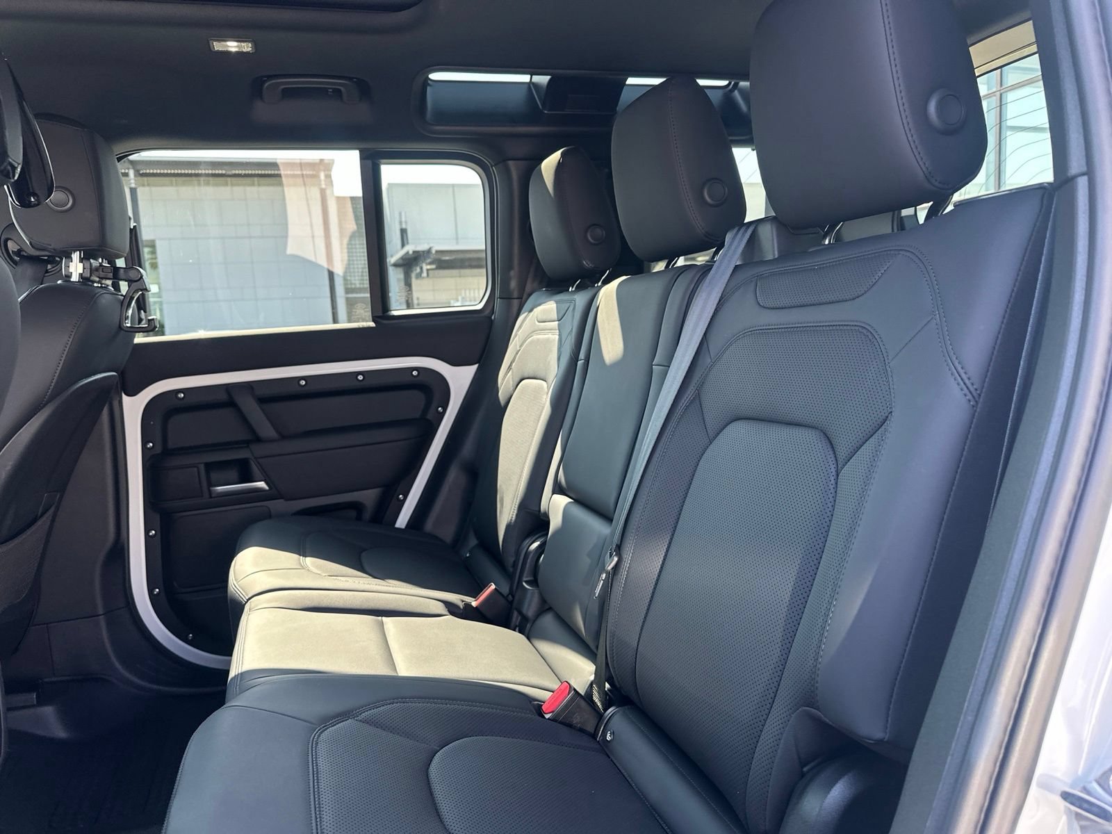 Certified 2026 Land Rover Defender 110 X-Dynamic SE AWD/4WD image 12