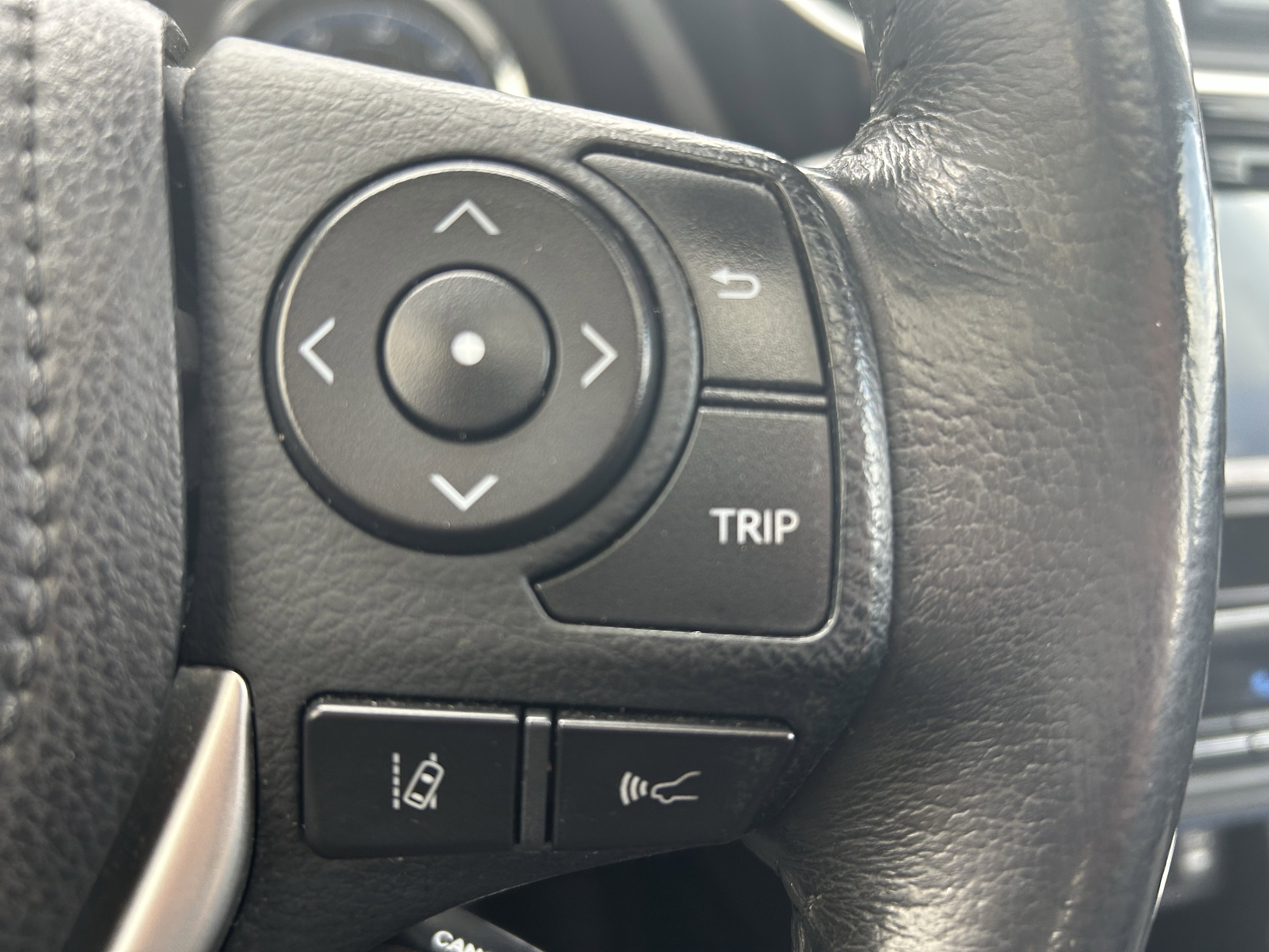Used 2017 Toyota Corolla XSE w/ Carpet Mat Package (TMS) FWD image 26