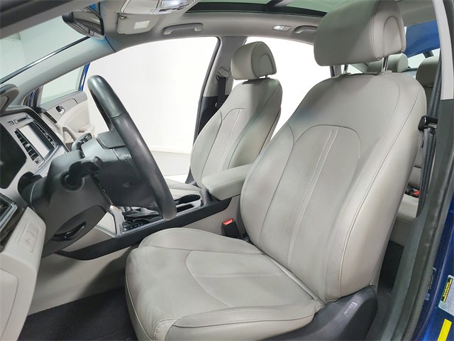 Used 2016 Hyundai Sonata Limited w/ Option Group 04 image 18