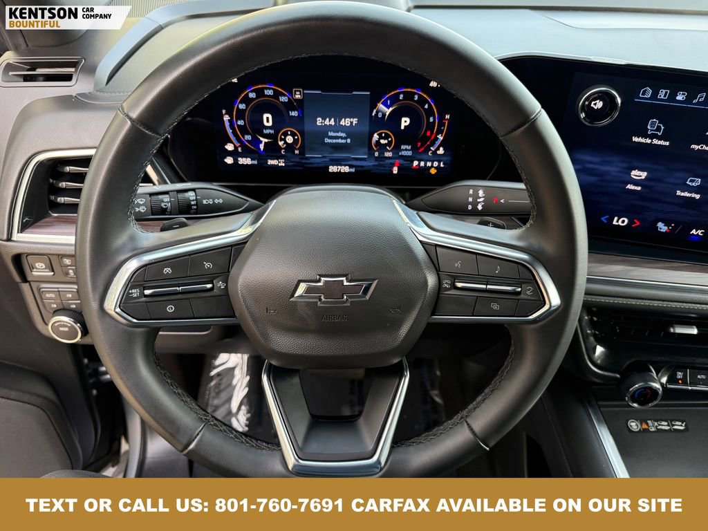 Used 2025 Chevrolet Suburban Z71 image 17