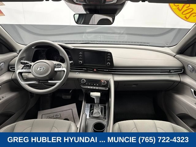 Used 2023 Hyundai Elantra SEL FWD image 5