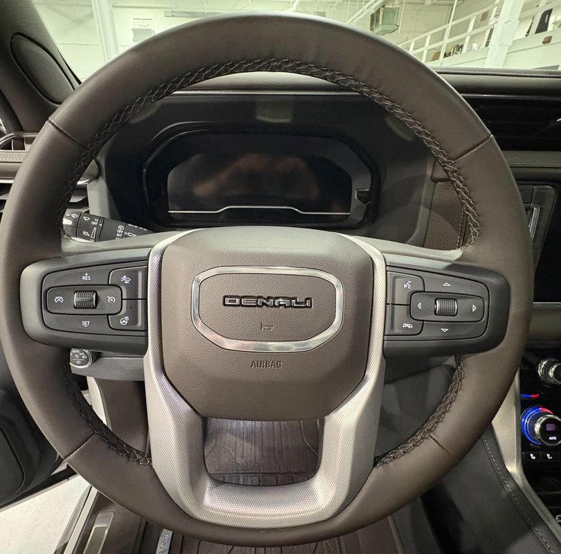 Used 2023 GMC Yukon Denali w/ LPO, Floor Liner Package AWD/4WD image 13