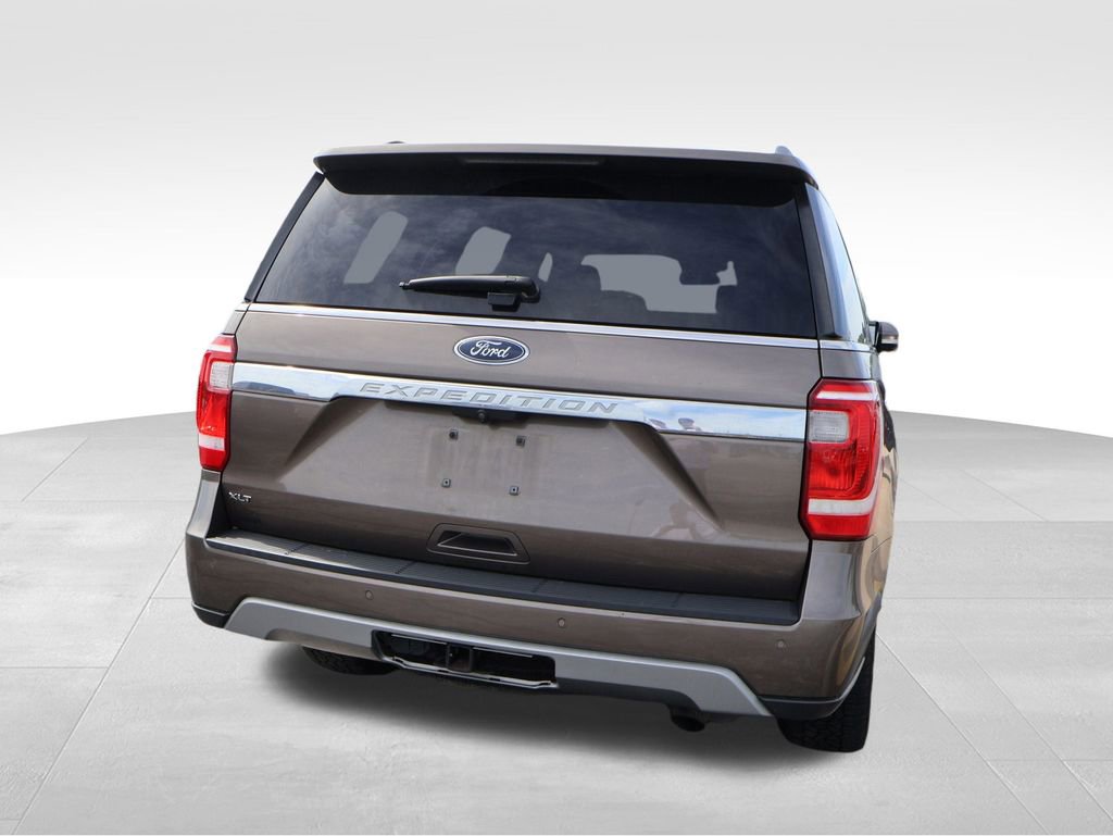 Used 2019 Ford Expedition XLT w/ Equipment Group 202A AWD/4WD image 19