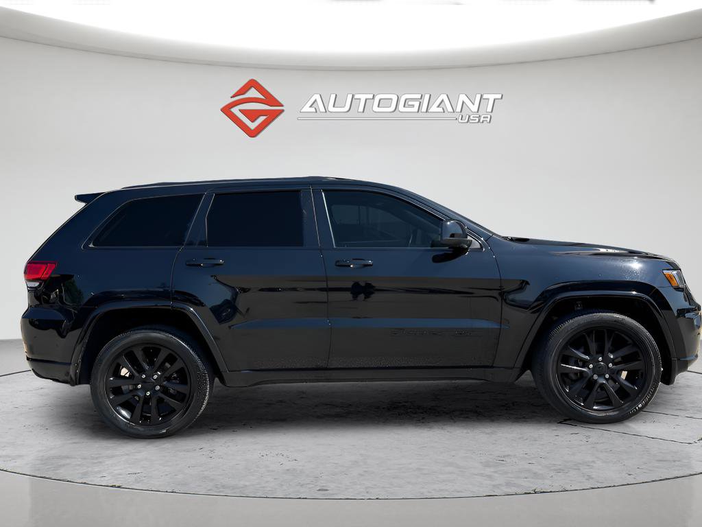 Used 2020 Jeep Grand Cherokee Altitude AWD/4WD image 5