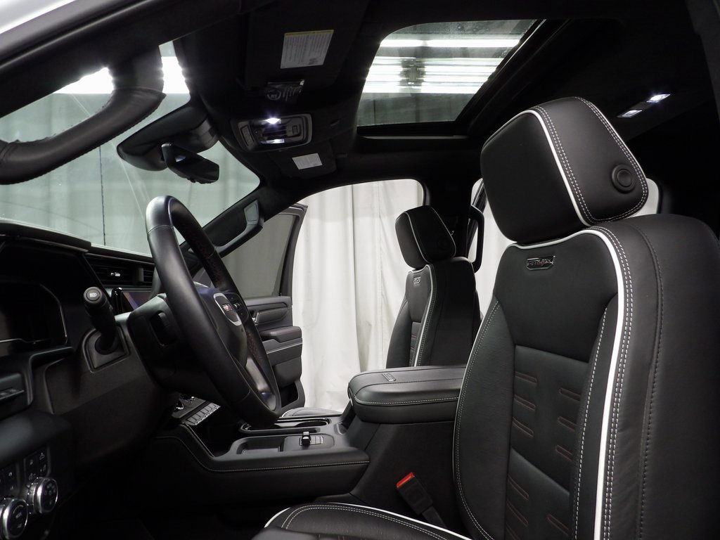 Used 2025 GMC Sierra 2500 AT4X image 10