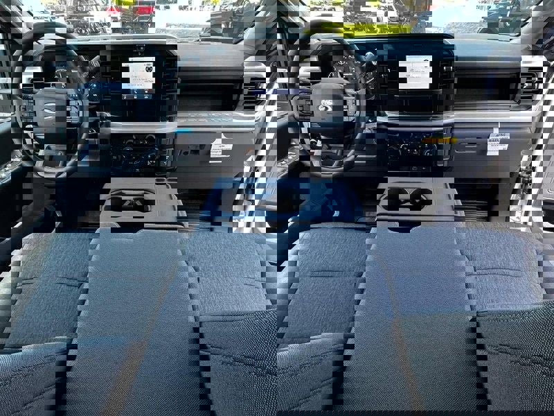 New 2025 Ford F250 XL w/ FX4 Off-Road Package image 5