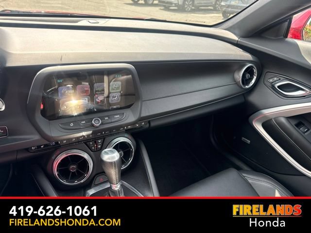 Used 2016 Chevrolet Camaro LT RWD image 25