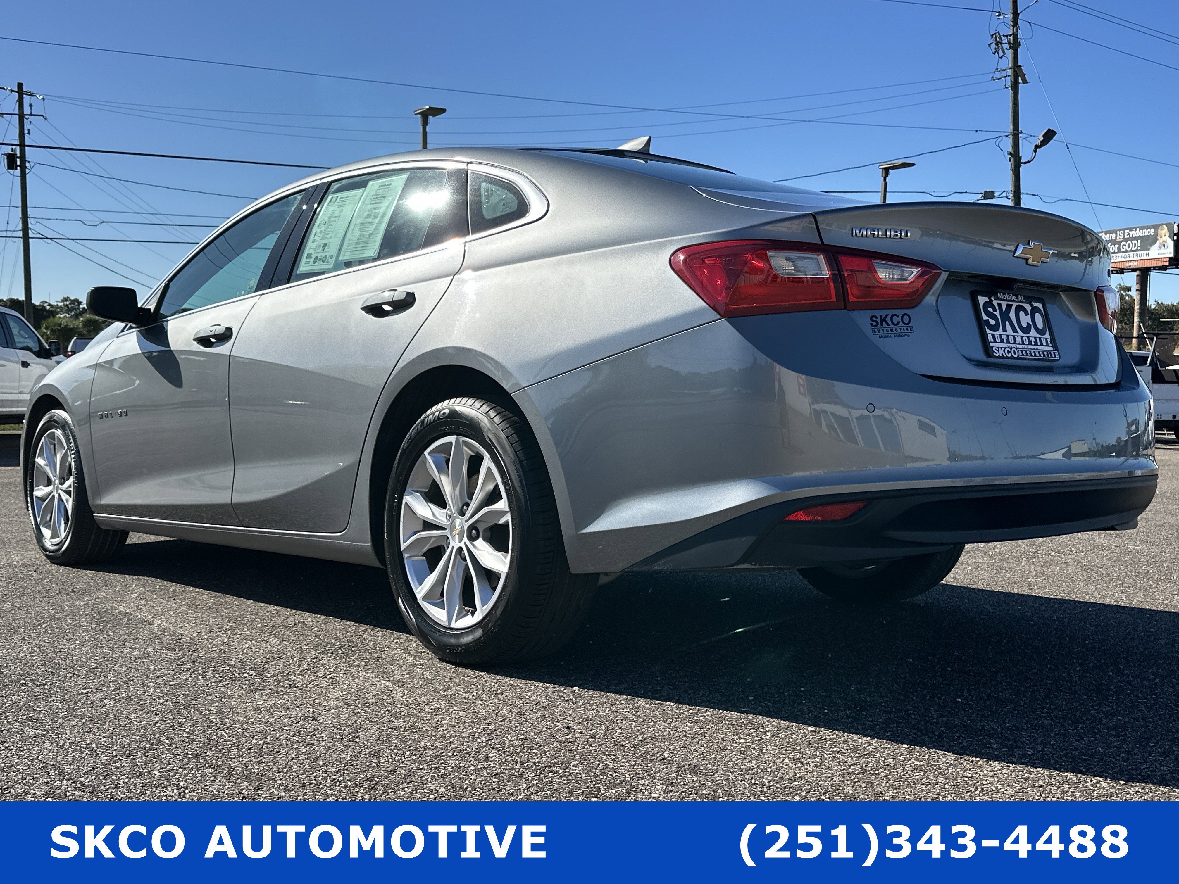 Used 2024 Chevrolet Malibu LT image 3
