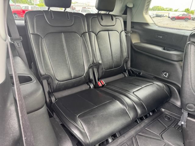 Certified 2023 Jeep Grand Cherokee L Limited AWD/4WD image 17