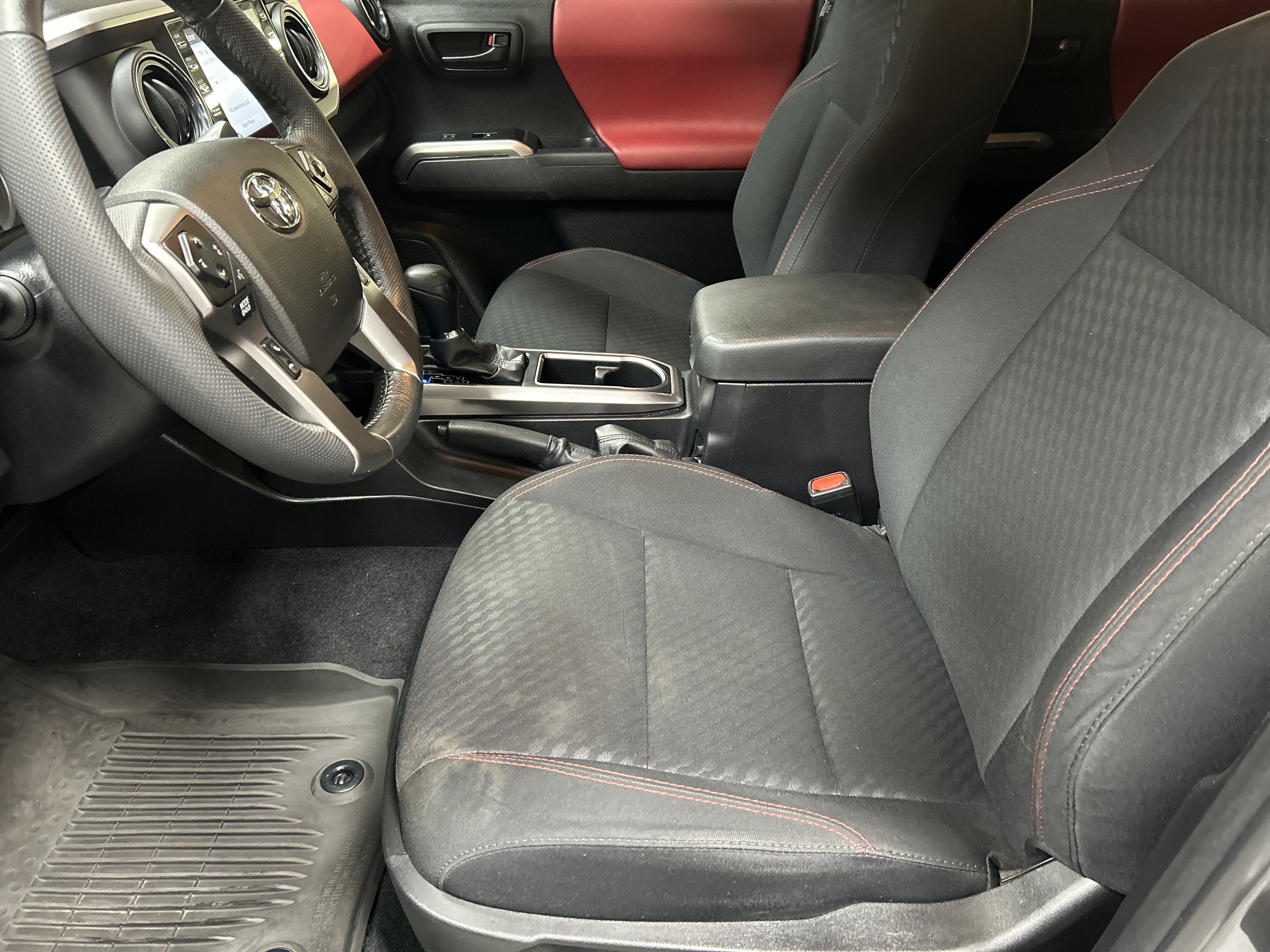 Used 2023 Toyota Tacoma SR5 AWD/4WD image 16