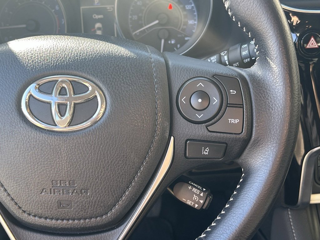 Used 2018 Toyota Corolla iM image 25