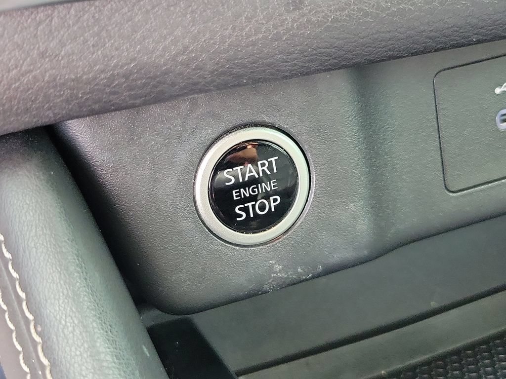Certified 2021 Nissan Rogue SL w/ Premium Package FWD image 30