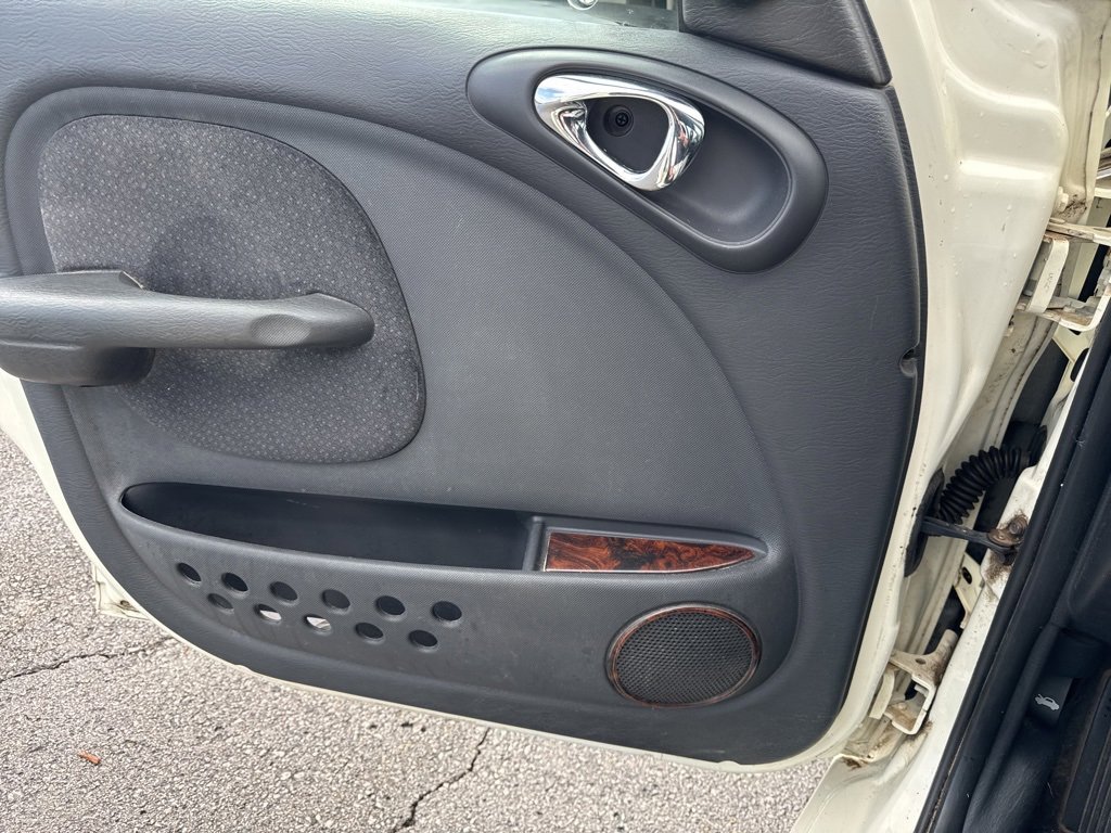 Used 2005 Chrysler PT Cruiser image 15