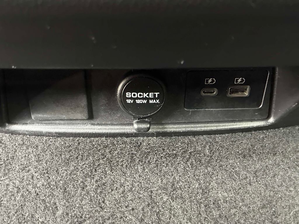 Used 2024 Nissan Armada SV w/ Cargo Package AWD/4WD image 18