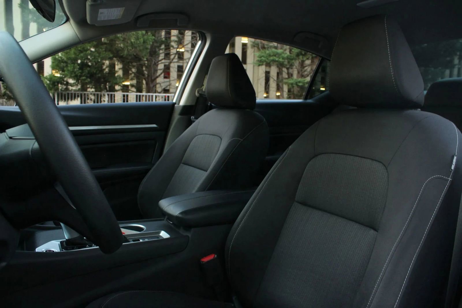 Used 2022 Nissan Altima 2.5 SV AWD/4WD image 15