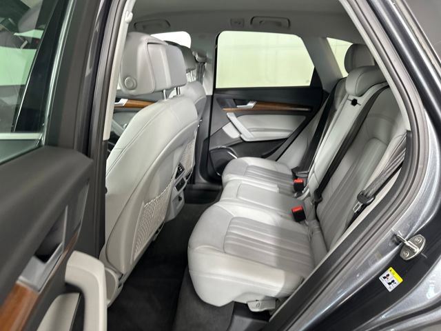 Used 2022 Audi Q5 2.0T Premium image 25