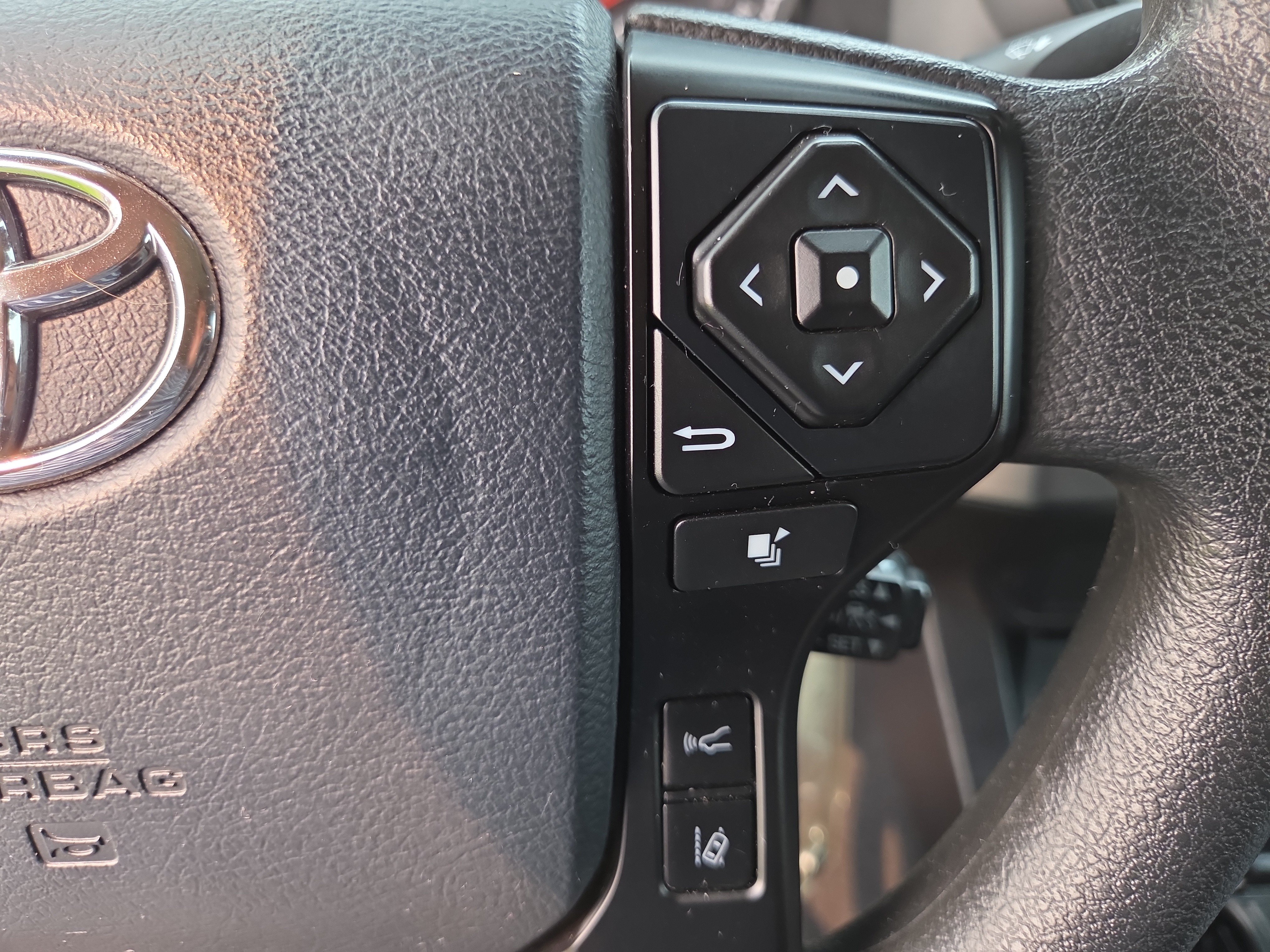 Certified 2020 Toyota Tacoma SR w/ SX Package AWD/4WD image 27