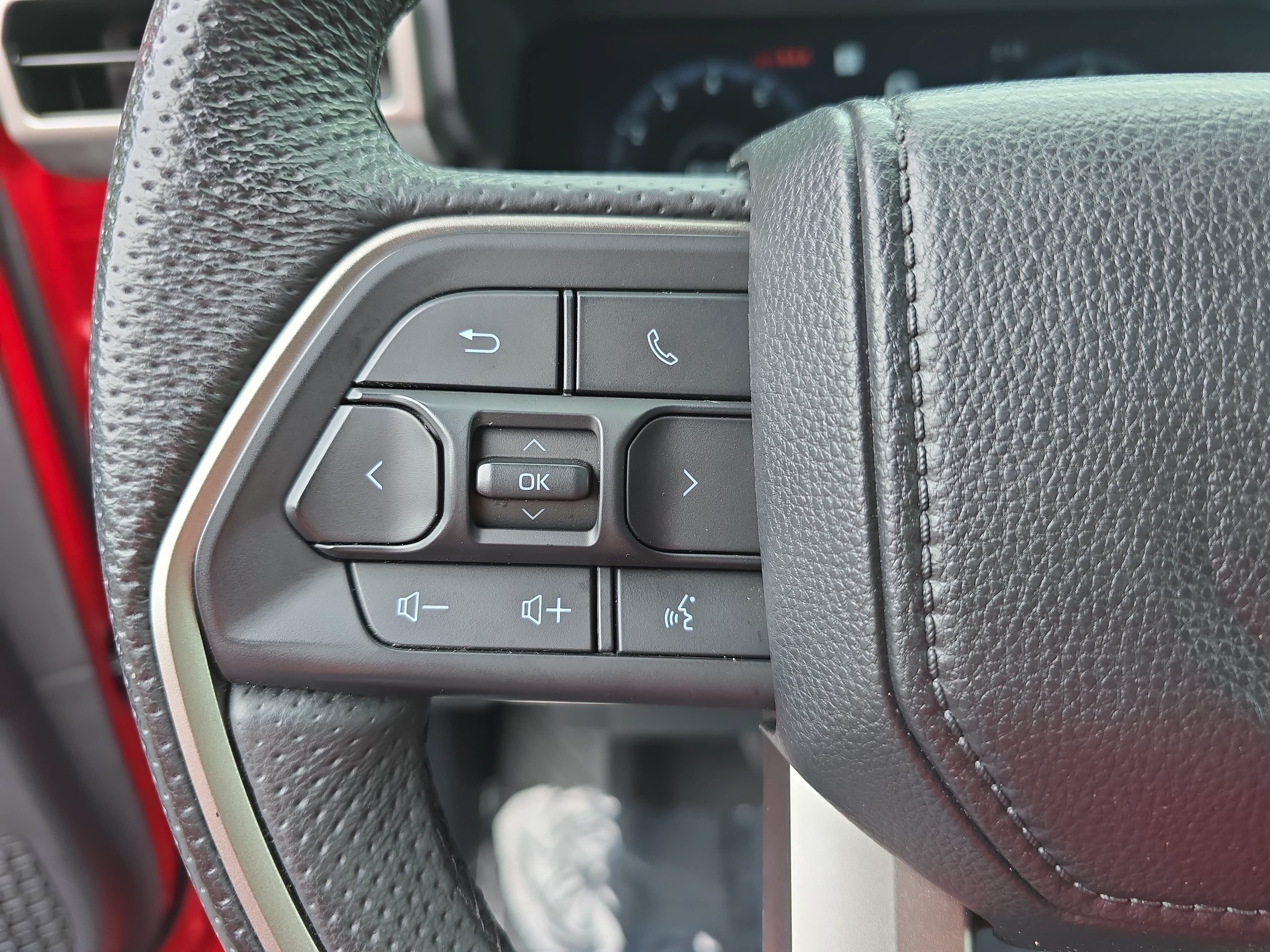 Used 2024 Toyota Tacoma TRD Off-Road AWD/4WD image 17