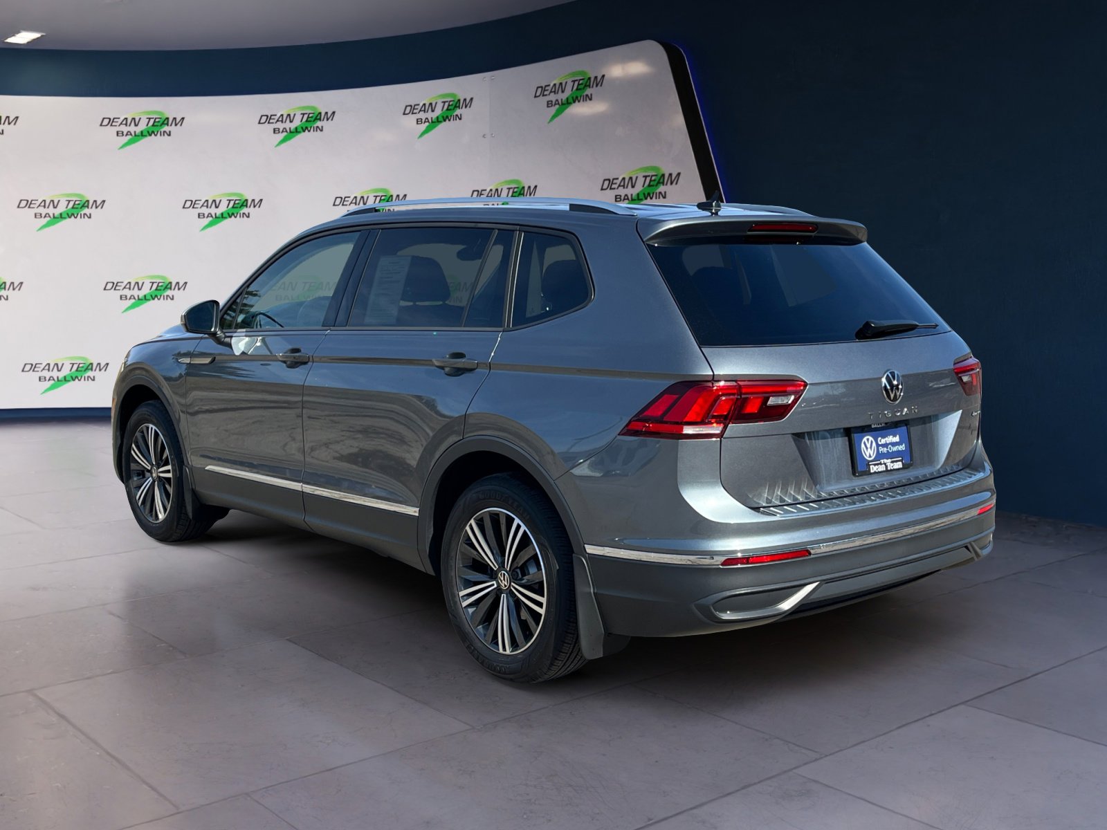 Certified 2024 Volkswagen Tiguan Wolfsburg Edition image 6