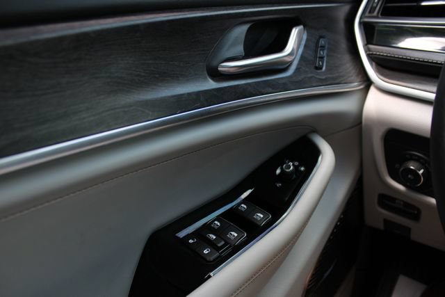 Used 2022 Jeep Grand Cherokee L Overland AWD/4WD image 19