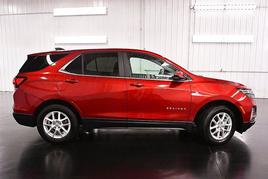 Used 2023 Chevrolet Equinox LT image 8