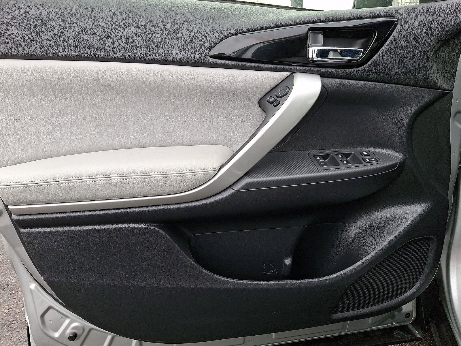 Used 2022 Mitsubishi Eclipse Cross SE image 13