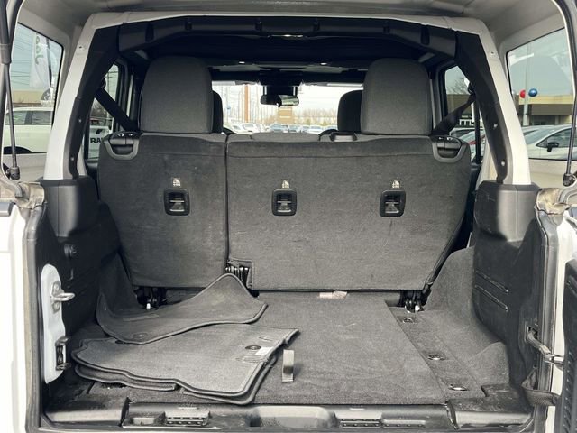 Used 2025 Jeep Wrangler Rubicon image 20