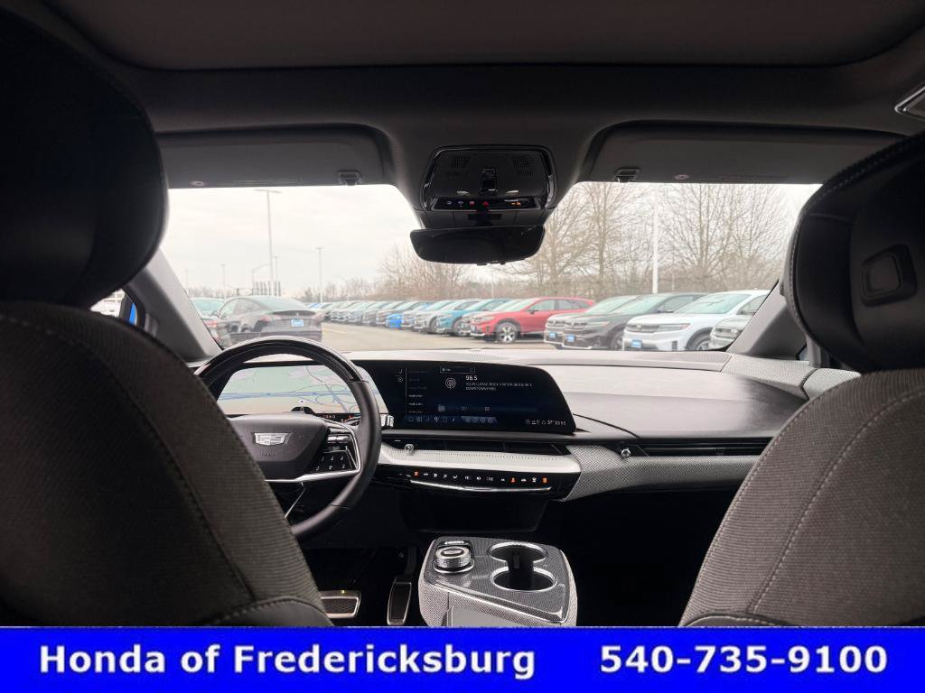 Used 2025 Cadillac Optiq Luxury 1 AWD/4WD image 45