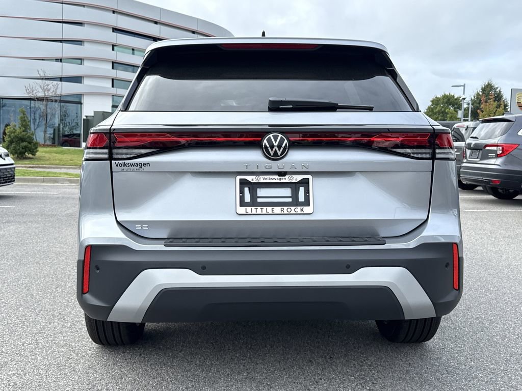New 2025 Volkswagen Tiguan SE image 4