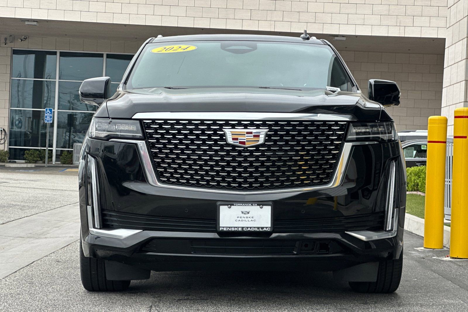 Used 2024 Cadillac Escalade ESV Premium Luxury w/ Performance Package image 9