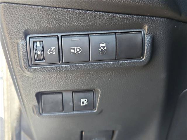 Used 2024 Toyota Corolla Cross AWD Hybrid image 16