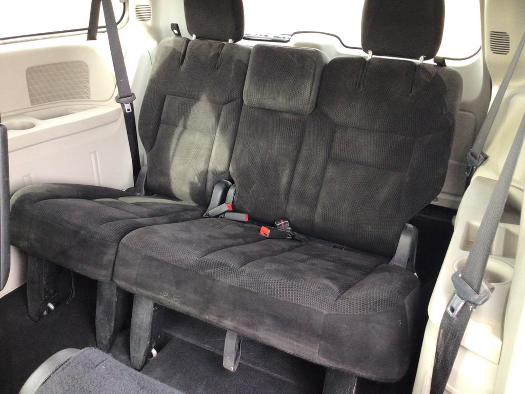 Used 2017 Dodge Grand Caravan SE FWD image 15