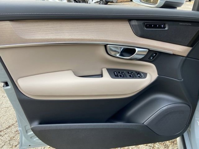 New 2026 Volvo XC90 T8 Ultra image 13