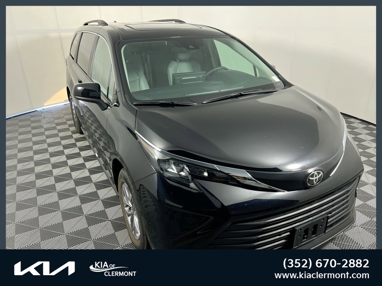 Used 2026 Toyota Sienna XLE
