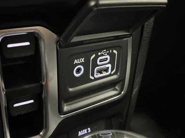 Used 2024 Jeep Wrangler Unlimited image 22
