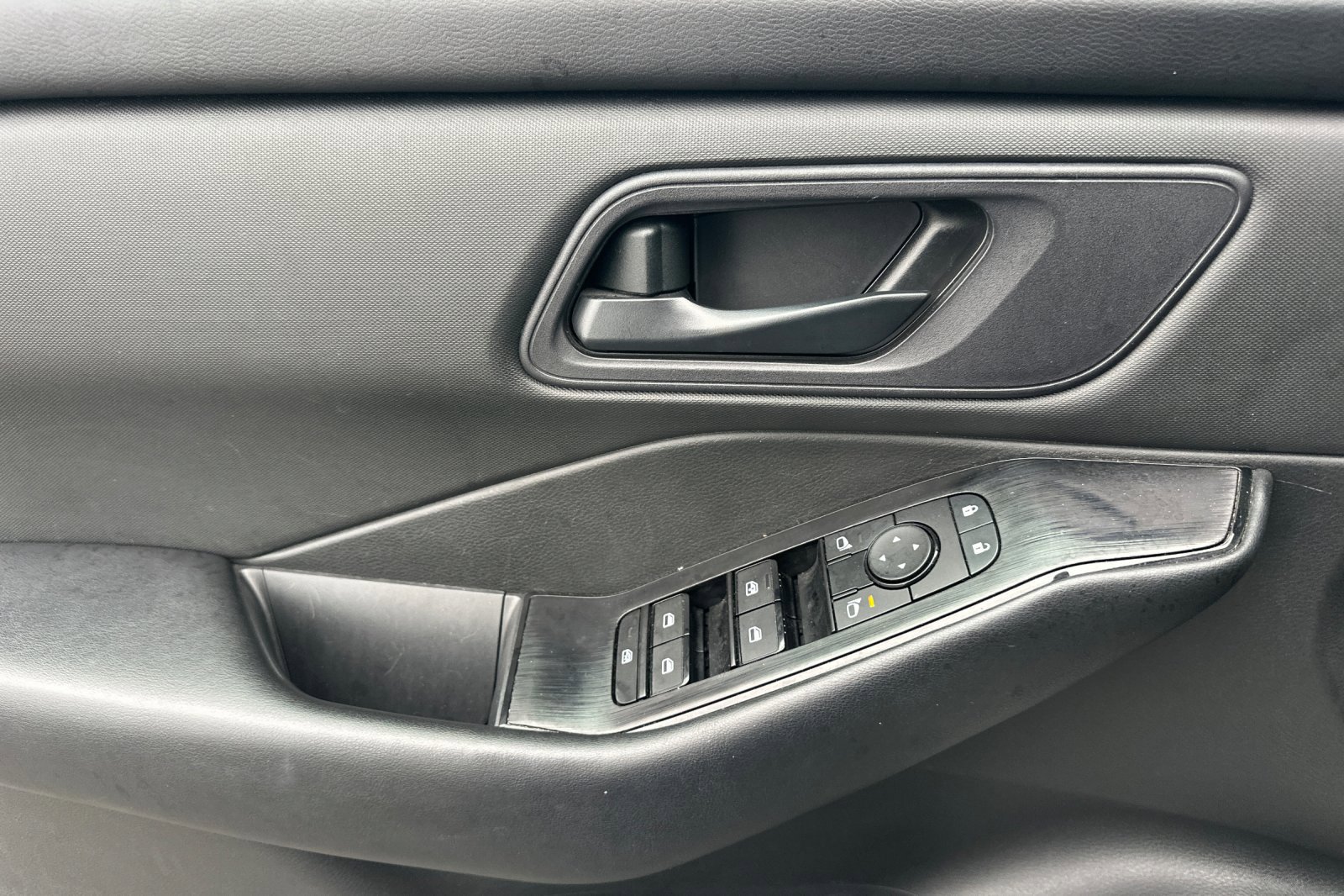 Certified 2024 Nissan Rogue S image 11