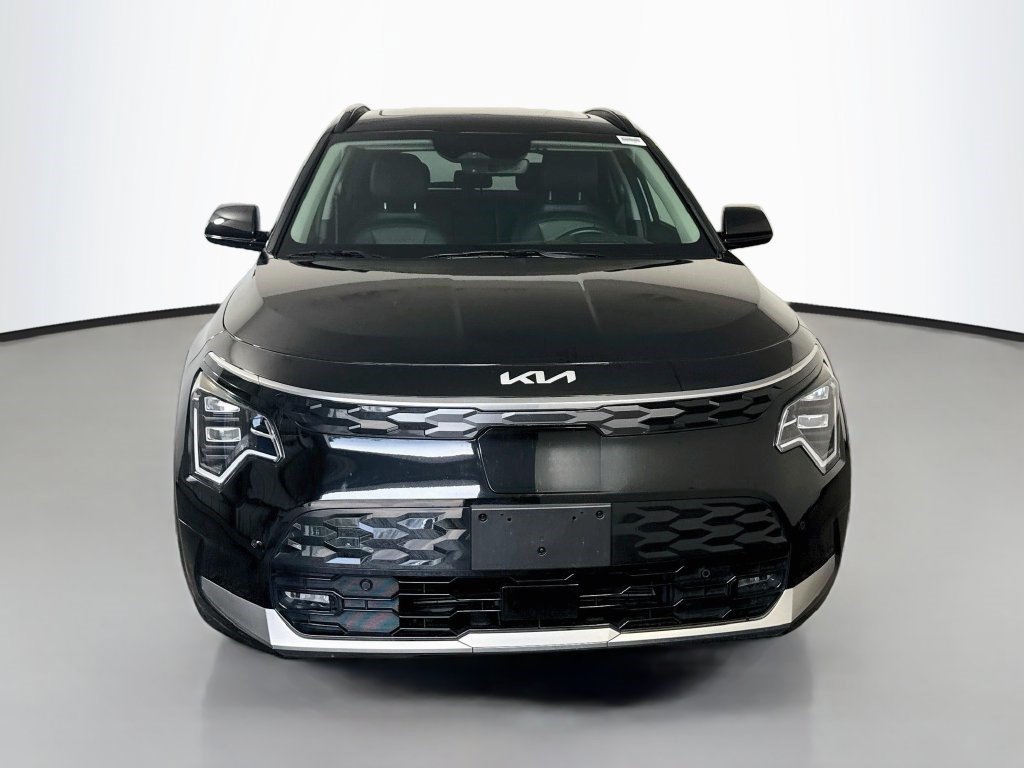 Used 2023 Kia Niro Wave FWD image 2