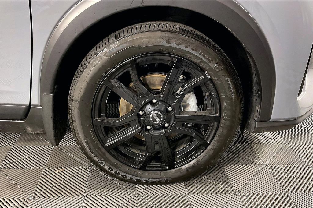 Certified 2024 Nissan Kicks SR w/ SR Premium Package FWD image 11