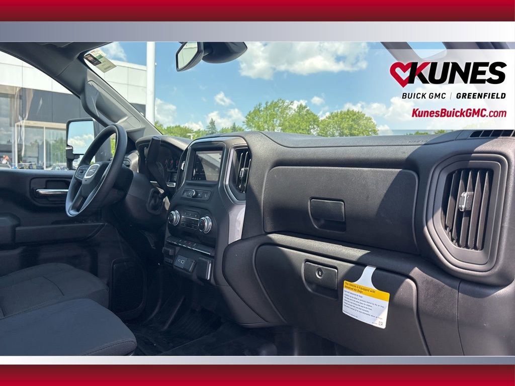 New 2025 GMC Sierra 3500 Pro image 35