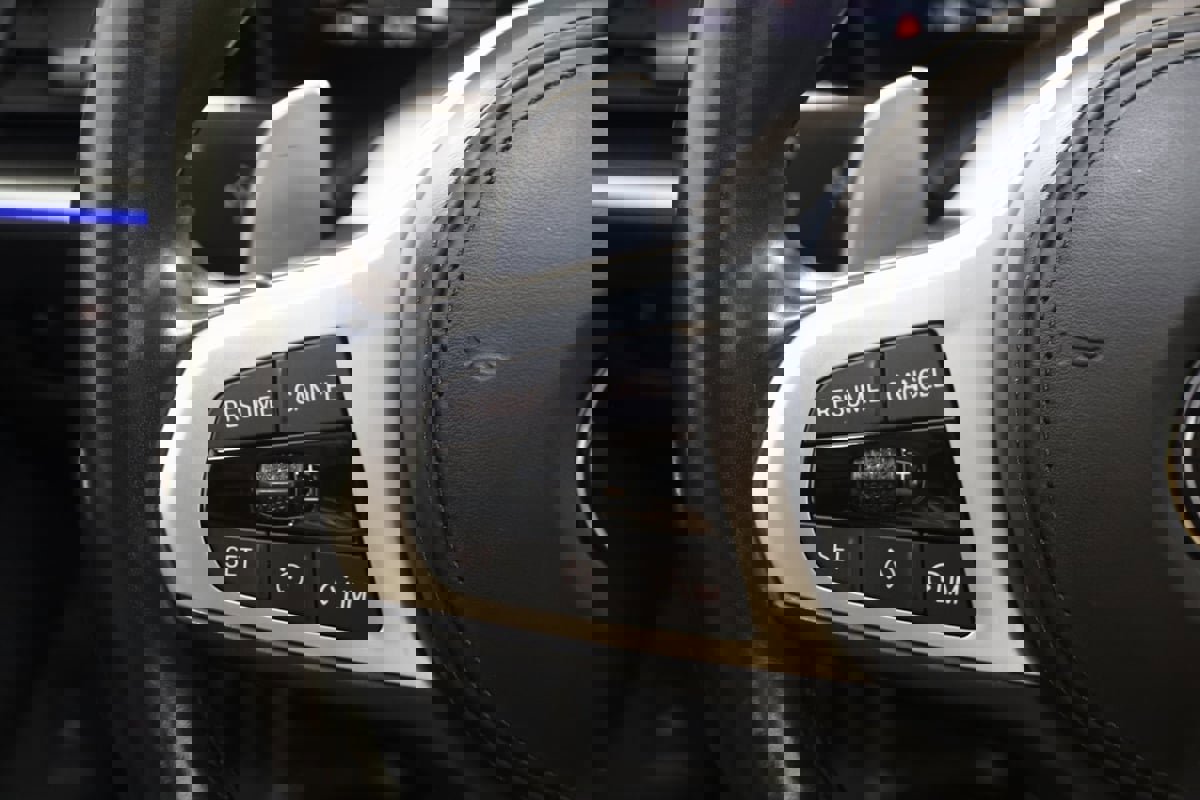 Used 2022 BMW 330i xDrive Sedan w/ M Sport Package image 36