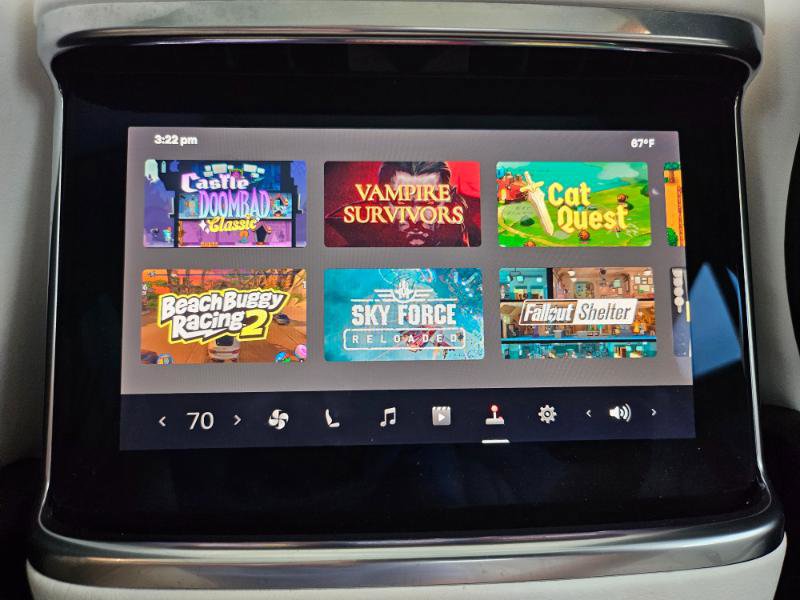 Used 2022 Tesla Model S Plaid image 57