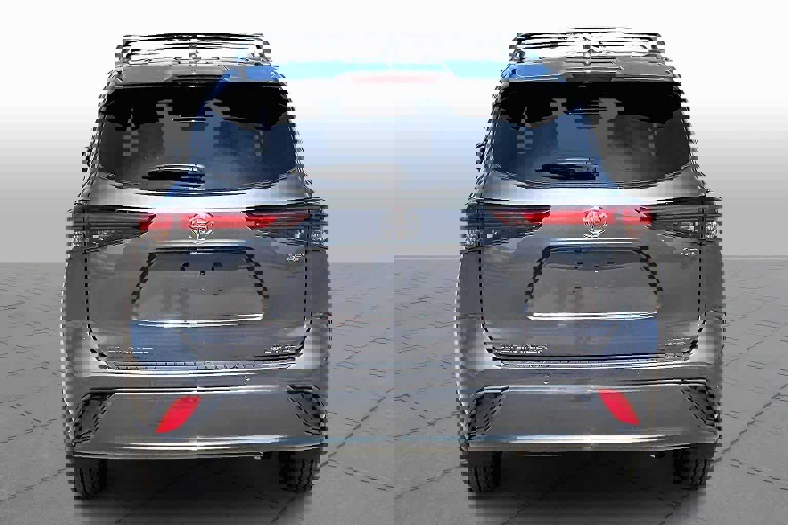 Used 2025 Toyota Highlander Limited image 5