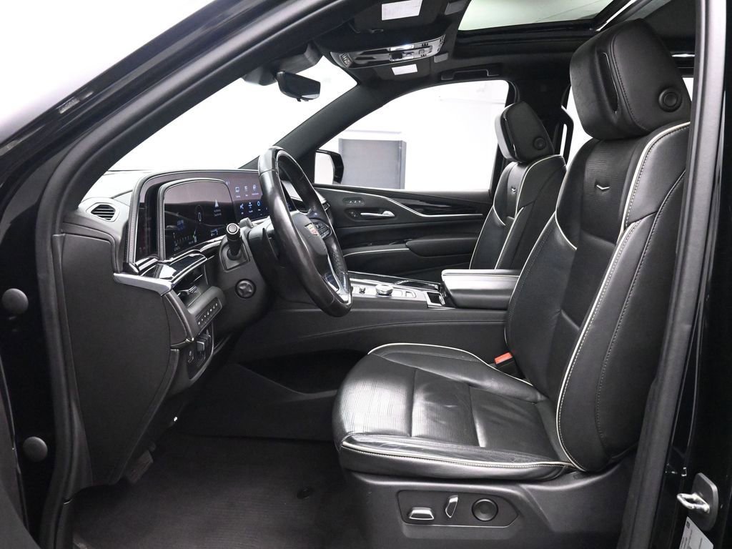 Used 2023 Cadillac Escalade Sport w/ Touring Package image 11