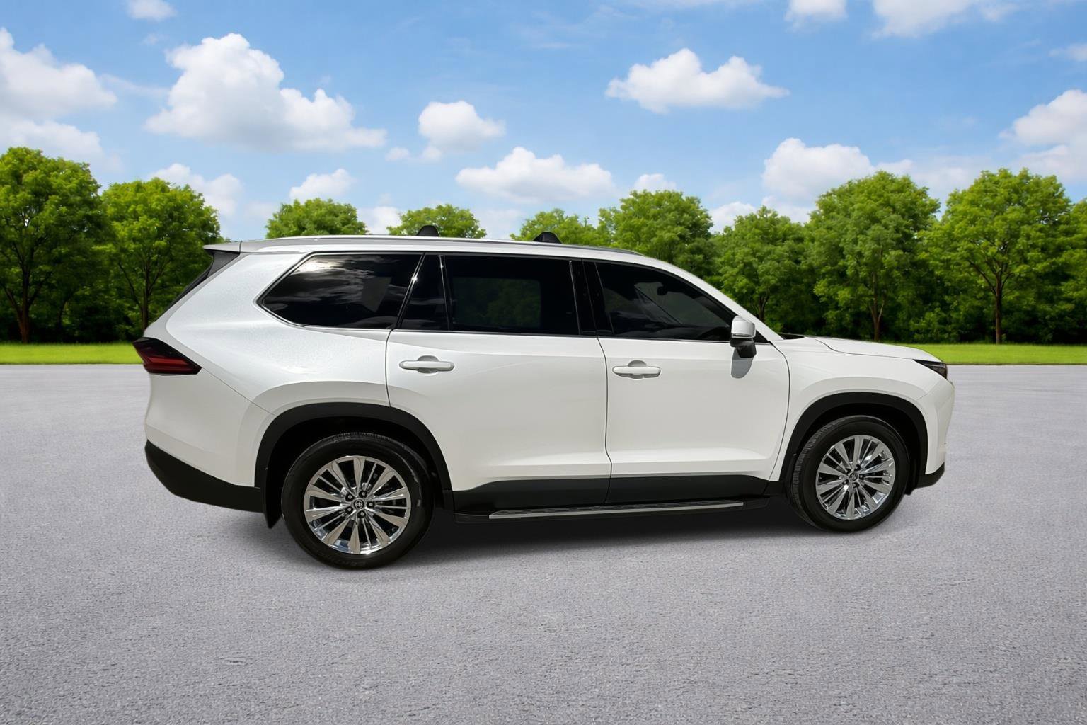 Used 2025 Toyota Grand Highlander AWD image 3