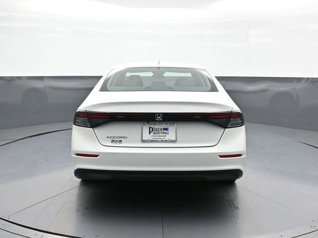 Used 2023 Honda Accord EX image 7