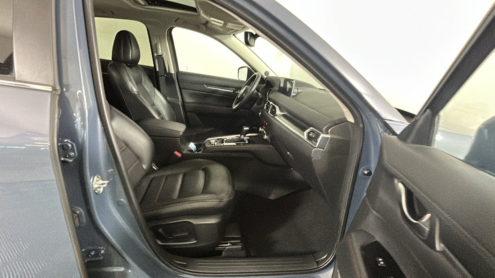 Used 2025 MAZDA CX-5 Carbon Edition AWD/4WD image 35