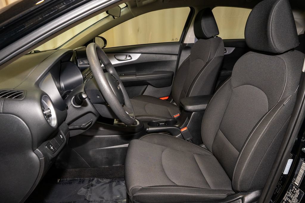 Used 2024 Kia Forte LXS image 9